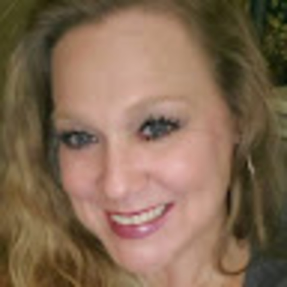 Meet your Posher, Lena